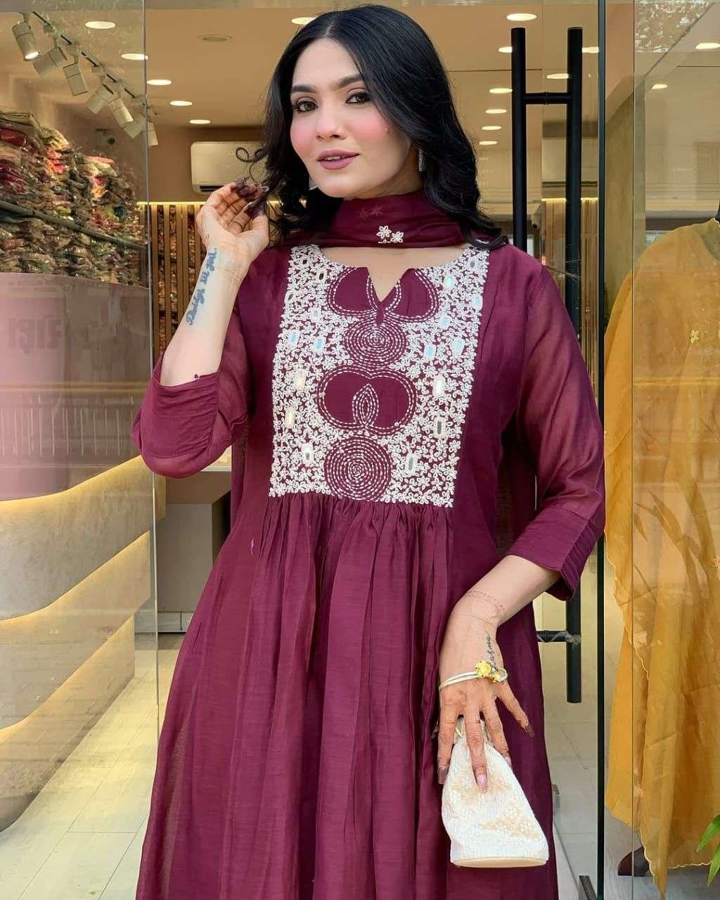 Women's Cotton Printed Anarkali Kurti With Pant and Mulmul Dupatta Set - Image 2