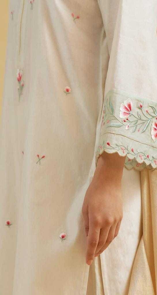Women's Cotton Embroidered Straight Kurti With Pant - Image 2