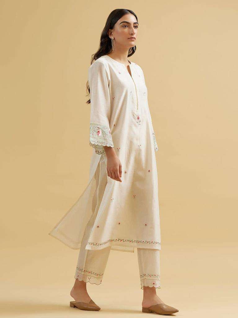 Women's Cotton Embroidered Straight Kurti With Pant - Image 3