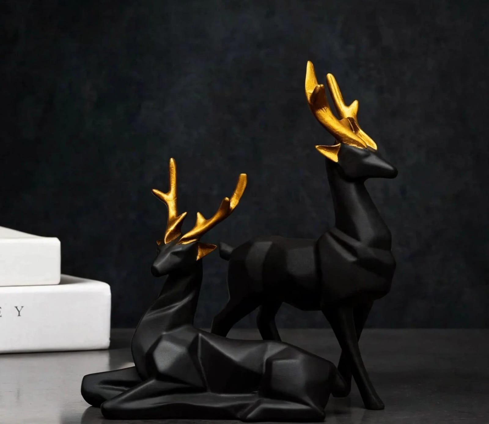 couple deer sculptures decorative showpiece